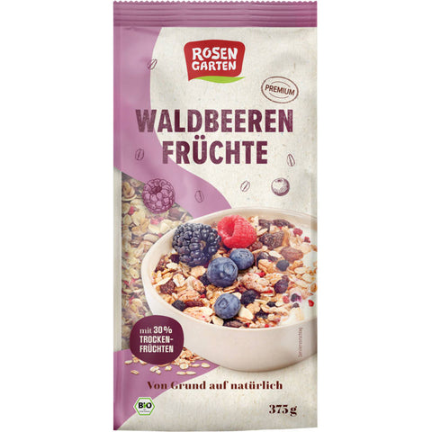 Verpackung von Waldbeeren-Früchte Müsli mit einer Mischung aus Haferflocken, getrockneten Beeren und Nüssen