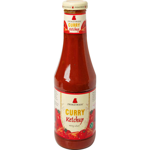 Curry-Ketchup in einer Flasche, ideal zum Verfeinern von Pommes, Würstchen und anderen Gerichten. Würzige Mischung aus Tomatenketchup und aromatischem Curry.