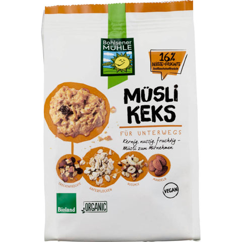 Ein knuspriger Müsli Keks, ideal für unterwegs, verpackt in einer praktischen Einzelportion. Perfekt als gesunder Snack für zwischendurch.