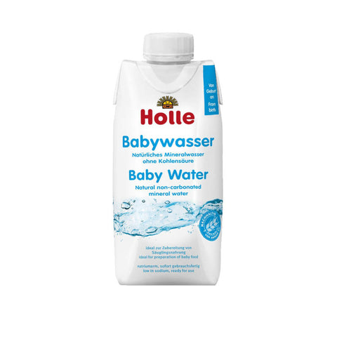 Flasche Babywasser - Speziell auf die Bedürfnisse von Säuglingen abgestimmtes, reines Trinkwasser in einer handlichen, BPA-freien Plastikflasche.